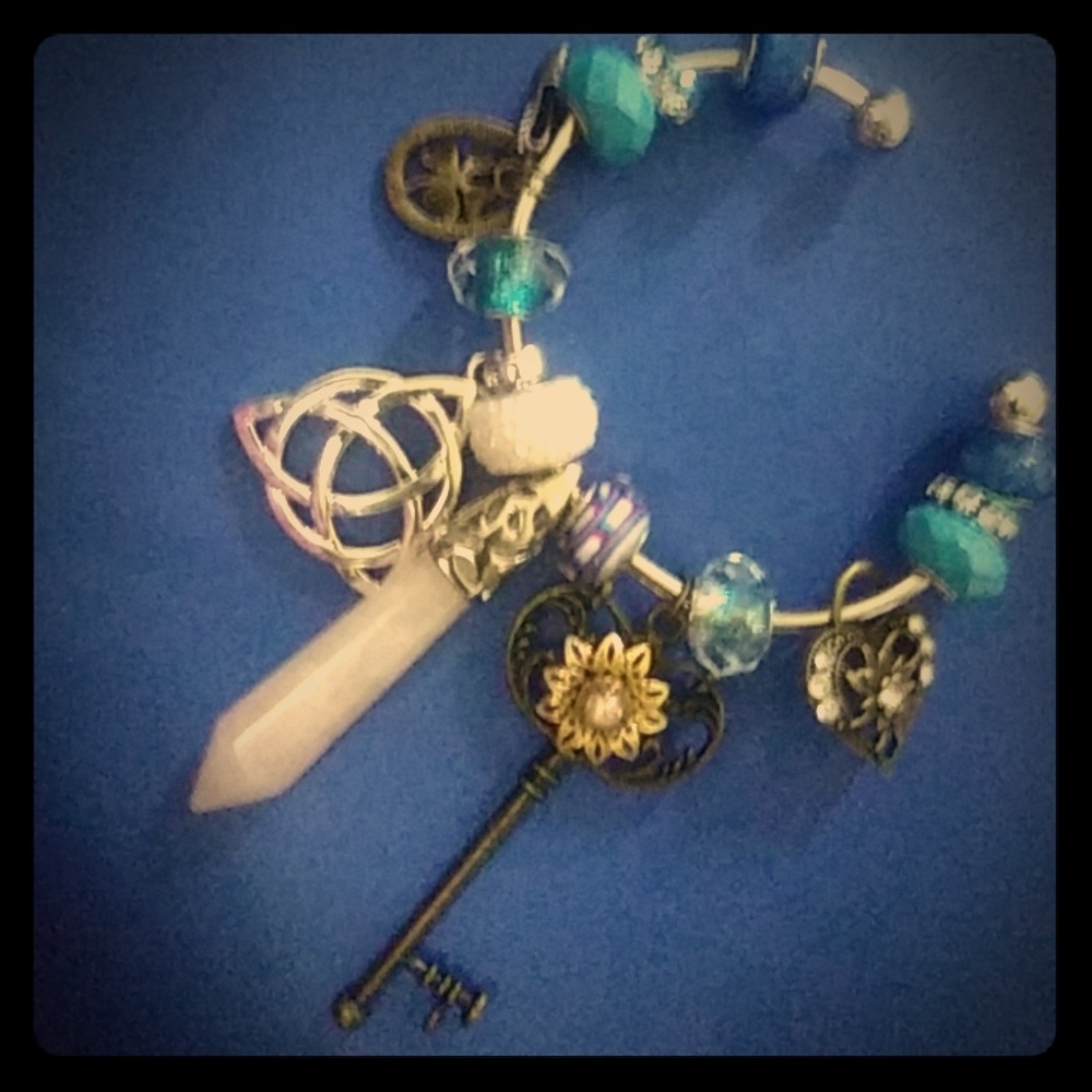 Charm bracelet